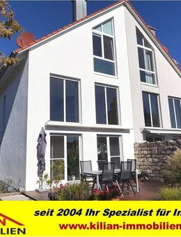 KILIAN IMMOBILIEN! MODERNE DHH ALS ARCHITEKTENHAUS MIT 114 M² WFL IN GRÜNLAGE VON HEIDECK! GALERIE *EBK *FBH *2 BÄDER *SOLAR *KELLER *GARAGE *ZISTERNE - Heideck