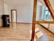 Helle 4 Zimmer Familienwohnung mit Kaminofen, Dusche, Badewanne, EBK und eigenen Garten. - Chemnitz