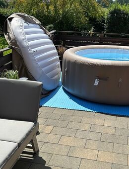 Whirlpool zu verkaufen - Steinhagen (Nordrhein-Westfalen)