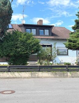 Chance für Eigennutzer - Freies Einfamilienhaus mit behaglichem Ambiente am Stadtrand von Cham - Cham