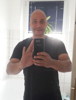 Suche Singlefrau mit großem Brustumfangvon 45 bis 65 Jahre - Jena