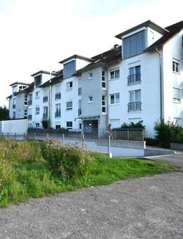 Sehr helle 3-Zimmer-Wohnung mit großem Balkon und Tiefgarage - Denzlingen