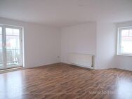 Frisch gestrichen: Oberwohnung mit Balkon und Stellplatz in zentraler Innenstadtlage - Aurich
