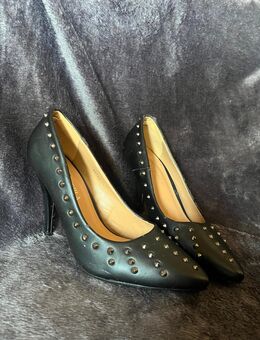 Highheels mit Nieten - Freiburg (Breisgau)