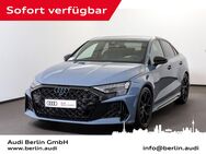 Audi RS3, Limousine, Jahr 2022 - Berlin