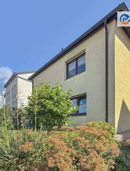 Gepflegtes Einfamilienhaus mit separater Einliegerwohnung in Würzburg-Versbach - Würzburg