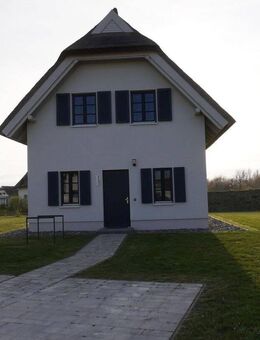 Exklusive Ferienresidenz mit Sauna, Kamin und E-Ladestation in Bakenberg / Rügen - Dranske