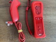 Nintendo Wii MotionPlus Controller und Nunchuk in rot - Bergisch Gladbach