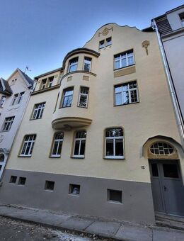 Super sanierte 4-Raum Dachgeschoss WE mit neuer Einbauküche - Greiz