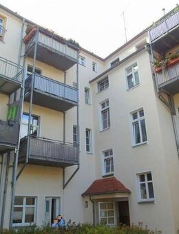 Ab Nov. 2025: Schöne 3-Zimmer-Wohnung mit Balkon und Laminatboden * EBK kann übernommen werden - Bautzen