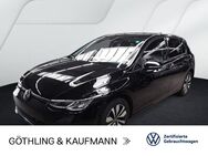 VW Golf, 1.5 TSI MOVE Digital, Jahr 2024 - Eschborn