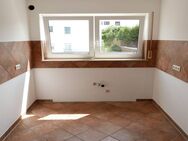 Ideal für Paare: 3,5 Zimmer-DG-Maisonettewohnung mit Balkon und Garage - Weissach (Tal)