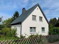 Kleines Einfamilienhaus in schöner Wohnlage von Neumark - Neumark (Sachsen)
