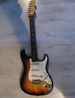 Fender squier Stratocaster BJ 84 - Weiskirchen