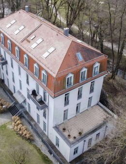 Lichtdurchflutete Luxus-Wohnung! Mit großzügiger Terrasse direkt an der Würm! - München
