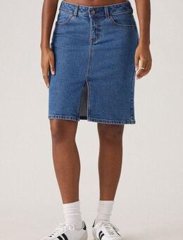 Levi's® Jeansrock LOW MIDI SKIRT ME mit Schlitz für mehr Bewegungsfreiheit