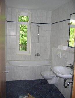 Objekt-Nr.: 1025 - schöne vermietete 3-Zimmer-ETW im 1. OG mit Wanne und Balkon in Plauen - Plauen