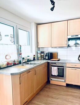 Moderne 3-Zimmer-Wohnung mit Gartenanteil in Nürtingen - Nürtingen