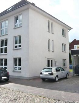 2-Zimmer-Wohnung mit Einbauküche im DG - nur rd. 10 min. zu Fuß von der Oldenburger Innenstadt entfernt - Oldenburg