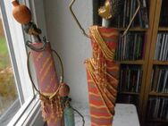 2 Dekofiguren Frauen Afrikanerinnen Deko Figuren Holz 38+41 cm zusammen 9,- - Flensburg