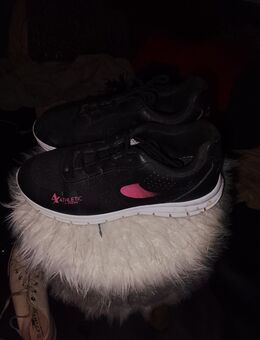 Leichte Sneaker von athletic Größe 37. - Köln