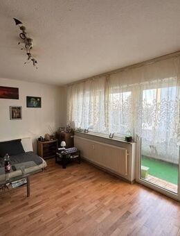 geräumige 3-Raum-Wohnung mit Westbalkon, Aufzug und Keller - Oerlinghausen