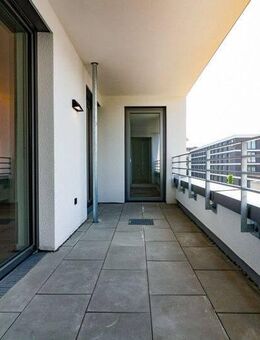 Neubau-Wohnung mit großzügiger Loggia und moderner Markenküche - stilvoll wohnen & genießen - Neu Ulm