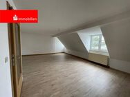 Schicke Dachgeschoßwohnung - 2 Etagen mit Einbauküche - Gera