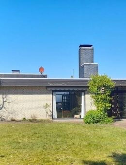 Architektenhaus mit Schwimmbad , Sauna und Garage in Zetel zu verkaufen. - Zetel