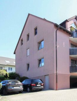 Charmante 2-Zimmerwohnung mit Balkon, Carport & Stellplatz - Langenzenn