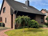 Großes und freistehendes Einfamilienhaus mit Terrasse und Garten, Garage und großem Grundstück in ruhiger Lage - Kleve (Nordrhein-Westfalen)