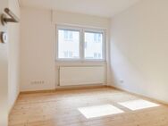 KOMPLETT NEU RENOVIERT: 2-Zimmer-Wohnung mit großen Balkon - Mannheim