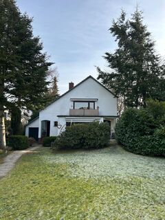 Sanierungsbedürftiges Zweifamilienhaus in guter Lage von Blankenese