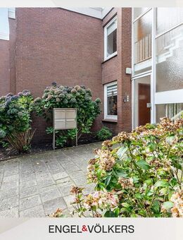 Top gepflegte 2-Zi.-Wohnung mit Balkon - voll möbliert & zentral - Emden