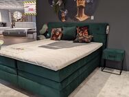 Boxspringbett mit Stauraum und 2 Nachtkonsolen - Ole Gunderson Space Slim - Niederlauer