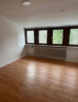 2,5 Zimmerwohnung im Dachgeschoss in 25524 Itzehoe - Itzehoe