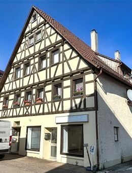 Dreifamilienhaus mit Büro/Laden im Erdgeschoss - Welzheim