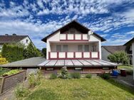 Zweifamilienhaus mit Doppelgarage in Bad Hersfeld - Bad Hersfeld