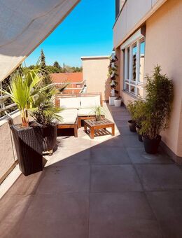 2-Zimmer-Wohnung mit Einbauküche und Dachterrasse in Nürnberg-Mögeldorf - Nürnberg