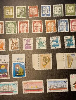 27 Briefmarken Deutsche Post, 5 ungestempelt, von 1961 bis 1977 - Leverkusen