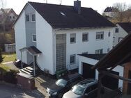 Mehrfamilienhaus mit 3 Wohneinheiten, optimal geeignet als Mehrgenerationshaus in Rohr, mit Doppelgarage, 415m² Wohnfläche und 861m² Grundstücksfläche - Rohr (Bayern)