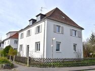 Gestalten Sie Ihren Wohntraum mit großem Grundstück in Wendlingen - Wendlingen (Neckar)
