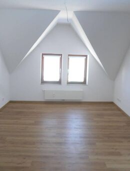 BO - WEITMAR - Bärendorf: renovierte 3-Zi-DG-Whg. mit offener Küche, Duschbad u. Balkon - Bochum