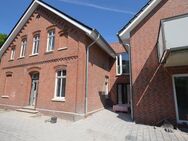 Zentral gelegene renovierte Dachgeschosswohnung in Aurich - Aurich