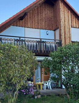 Sulzfeld am Main – Charmante 3,5-Zimmer-Dachgeschosswohnung mit Balkon & Weitblick - Sulzfeld (Main)