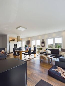 WOHNTRAUM - Neuwertige Doppelhaushälfte mit viel Platz für die Familie mitten in der Natur - Mainhardt