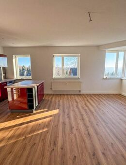 Neu renovierte, schicke 3-Raum-Wohnung in Beierfeld mit Einbauküche zu vermieten - Grünhain-Beierfeld