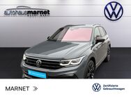 VW Tiguan, 2.0 TDI R-Line, Jahr 2022 - Wiesbaden