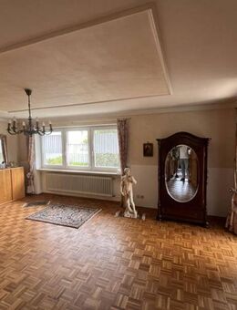 5-Zi.-EFH inkl. 1-Zi.-ELW mit 2 Bädern, Photov. in Rgbg Süd/Kumpfm./Ziegetsd. - Regensburg