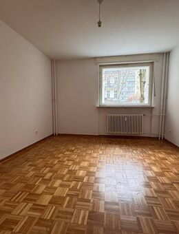 Charlottenburg: Eislebener Str: SOFORT BEZIEHBARE 4-Zimmer-Wohnung mit 74 m² - HP + SÜD-Loggia - Berlin